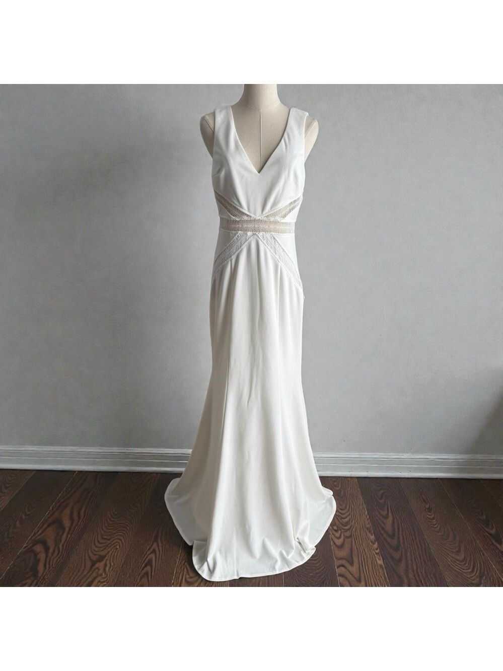 Lulu’s Modern Minimalist Wedding Gown Sz M White Event Dress Trumpet Cutout NWT - Picture 2 of 16